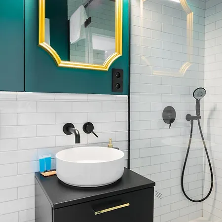 Daire Metro Swietokrzyska Loft Varşova